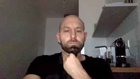 Snapshot of tommyx01 chatting on December 29, 7:39 am Thomas Fit online show from December 29, 7:39 am