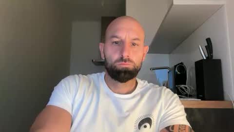 Snapshot of tommyx01 chatting on September 23, 5:18 am Thomas Fit online show from September 23, 5:18 am