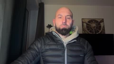 Thomas Fit online show from November 23, 5:57 pm