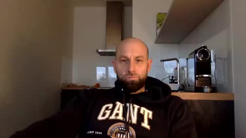 Snapshot of tommyx01 chatting on December 20, 12:16 pm Thomas Fit online show from December 20, 12:16 pm