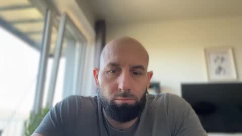 Thomas Fit online show from April 24, 10:39 am