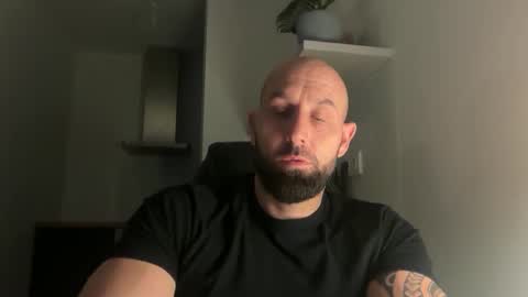 Snapshot of tommyx01 chatting on October 9, 8:36 pm Thomas Fit online show from October 9, 8:36 pm