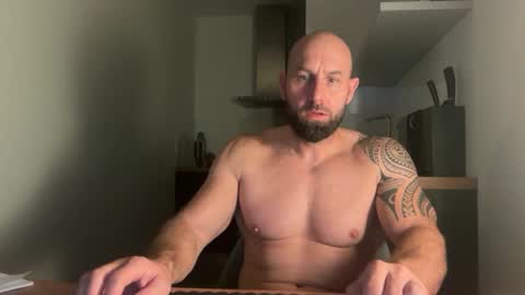 Snapshot of tommyx01 chatting on September 30, 9:29 pm Thomas Fit online show from September 30, 9:29 pm