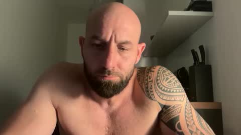 Snapshot of tommyx01 chatting on September 29, 9:21 pm Thomas Fit online show from September 29, 9:21 pm