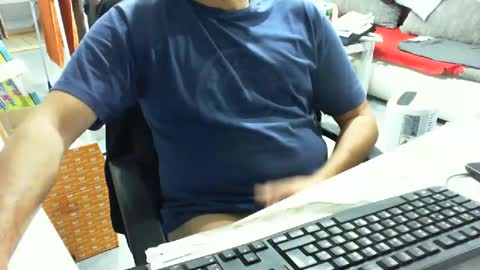 Tom online show from October 4, 5:18 pm