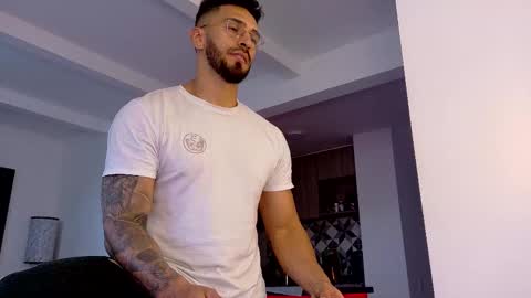 tony muscle1 online show from October 30, 10:00 pm