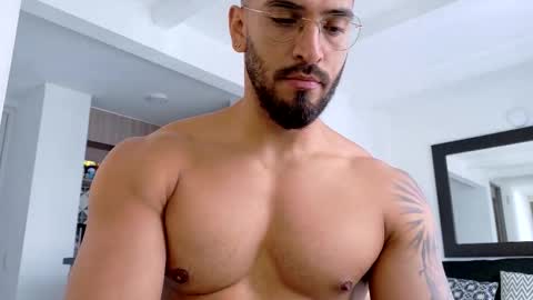 tony muscle1 online show from February 28, 7:24 pm