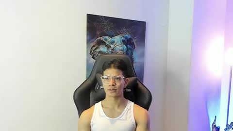 tony_petrov online show from October 21, 5:21 am