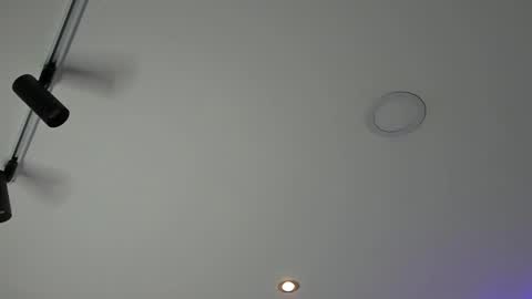 Snapshot of tony_petrov chatting on October 18, 8:19 am tony_petrov online show from October 18, 8:19 am