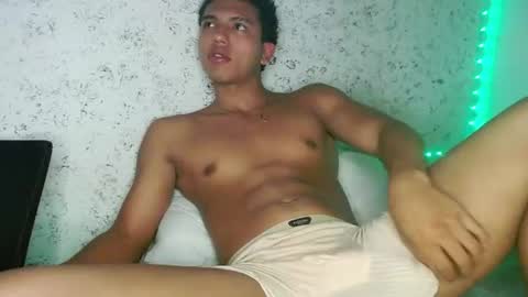tonydesire_ online show from July 1, 9:04 pm