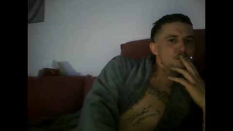 tonystrawberry online show from February 3, 8:47 pm