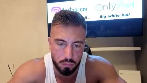 Snapshot of toro_arrapato chatting on October 18, 2:27 am toro_arrapato online show from October 18, 2:27 am