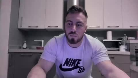 Snapshot of toro_arrapato chatting on December 14, 8:29 pm toro_arrapato online show from December 14, 8:29 pm