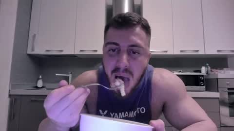 Snapshot of toro_arrapato chatting on December 28, 4:51 am toro_arrapato online show from December 28, 4:51 am