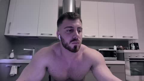 Snapshot of toro_arrapato chatting on January 7, 12:05 pm toro_arrapato online show from January 7, 12:05 pm