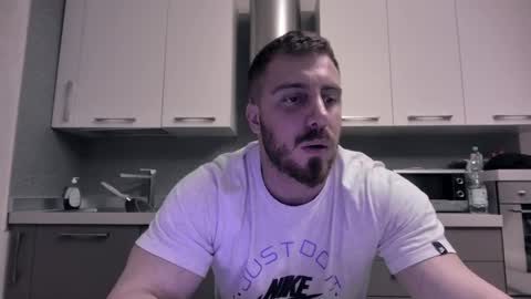 Snapshot of toro_arrapato chatting on December 6, 1:29 am toro_arrapato online show from December 6, 1:29 am