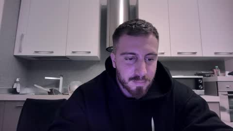 Snapshot of toro_arrapato chatting on December 4, 8:18 pm toro_arrapato online show from December 4, 8:18 pm