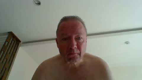 Snapshot of tosimies69 chatting on September 25, 5:28 am tosimies69 online show from September 25, 5:28 am