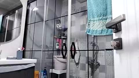 Big Head Cock online show from April 18, 9:15 pm