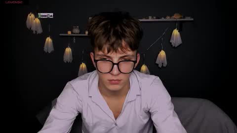 Travis online show from October 29, 8:34 pm