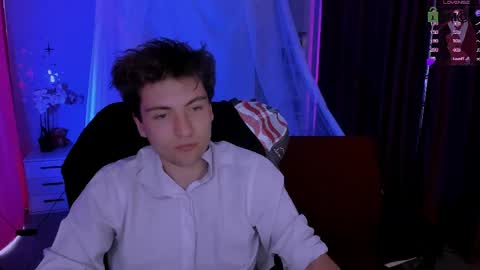 Travis online show from April 23, 12:29 pm