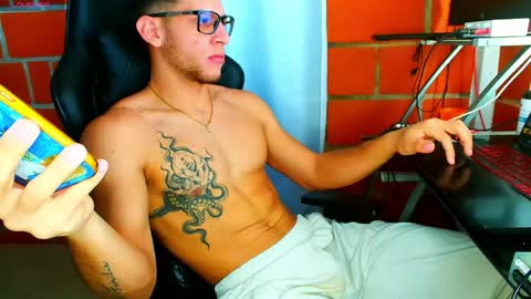 TRAVIS. online show from April 23, 12:29 pm