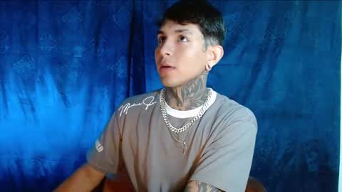 Snapshot of travistanner28 chatting on December 25, 7:02 pm TRAV - INDEPENDENT MODEL online show from December 25, 7:02 pm