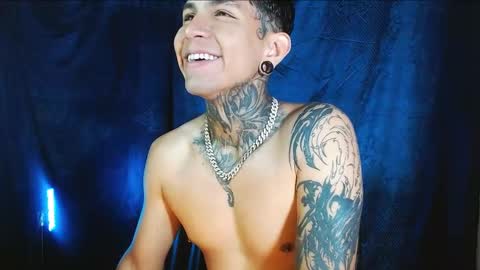 Snapshot of travistanner28 chatting on January 13, 5:33 pm TRAV - INDEPENDENT MODEL online show from January 13, 5:33 pm