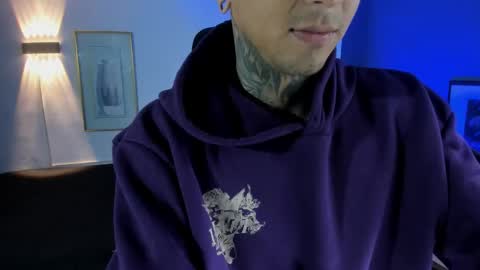 TRAV - INDEPENDENT MODEL online show from November 28, 6:49 am