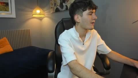 trevor_mob online show from April 19, 6:10 pm