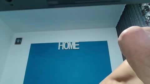 tridentmuscles online show from January 5, 8:00 pm