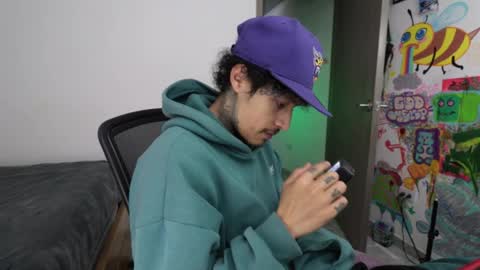 - trieone online show from January 8, 5:07 pm