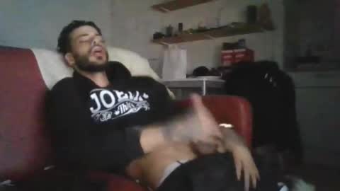 triestjoe online show from April 1, 2:02 am