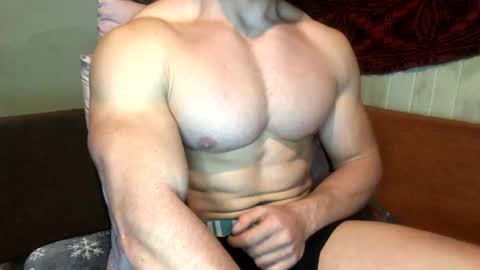 Snapshot of troncq chatting on March 10, 2:37 pm Troncq online show from March 10, 2:37 pm