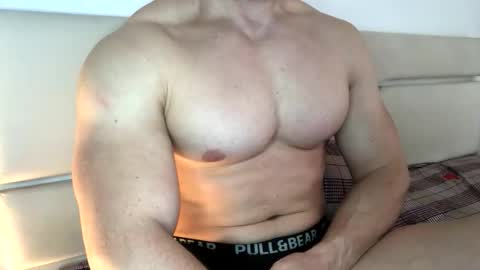 Troncq online show from April 3, 3:09 pm