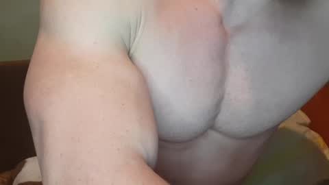 Snapshot of troncq chatting on December 22, 12:49 pm Troncq online show from December 22, 12:49 pm