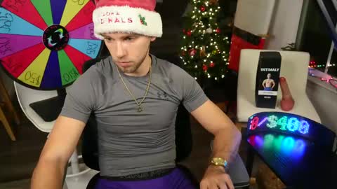 Snapshot of troy_greenxo chatting on December 24, 3:16 am Troy Green online show from December 24, 3:16 am