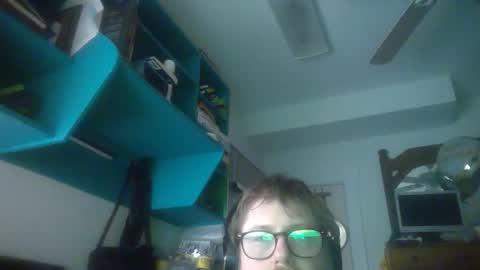 Snapshot of true_manofworth chatting on March 12, 5:35 am HandicappedLaugher online show from March 12, 5:35 am