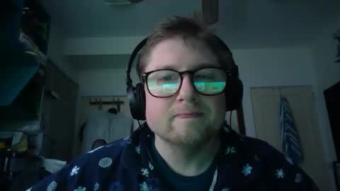Snapshot of true_manofworth chatting on December 5, 4:53 am HandicappedLaugher online show from December 5, 4:53 am