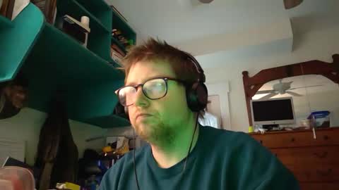 Snapshot of true_manofworth chatting on December 11, 4:27 pm HandicappedLaugher online show from December 11, 4:27 pm