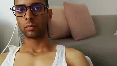 TunisienSexyGuy online show from April 25, 1:41 pm