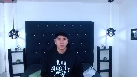 Snapshot of twink_bunny chatting on September 29, 11:52 am samu online show from September 29, 11:52 am