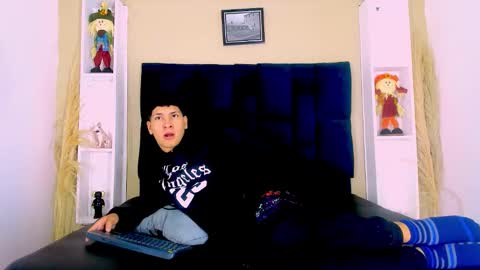 Snapshot of twink_bunny chatting on October 10, 12:32 pm samu online show from October 10, 12:32 pm