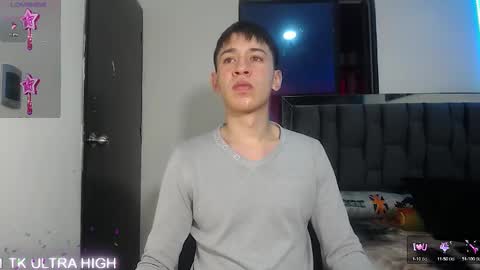 Snapshot of twink_daren chatting on March 12, 5:49 pm Mr Daren online show from March 12, 5:49 pm