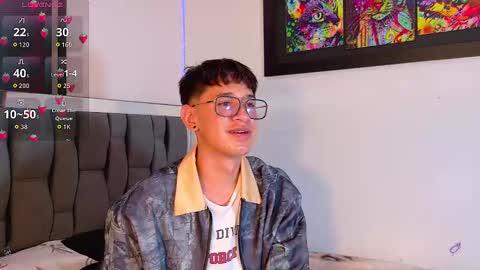 Snapshot of twink_daren chatting on September 19, 7:24 pm Mr Daren online show from September 19, 7:24 pm