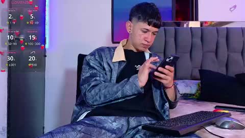 Snapshot of twink_daren chatting on September 8, 4:39 pm Mr Daren online show from September 8, 4:39 pm