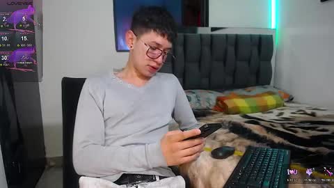 Snapshot of twink_daren chatting on January 27, 6:09 pm Mr Daren online show from January 27, 6:09 pm