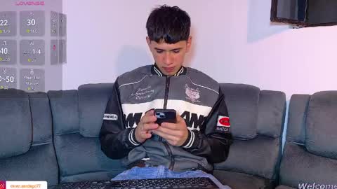 Mr Daren online show from April 21, 7:09 pm