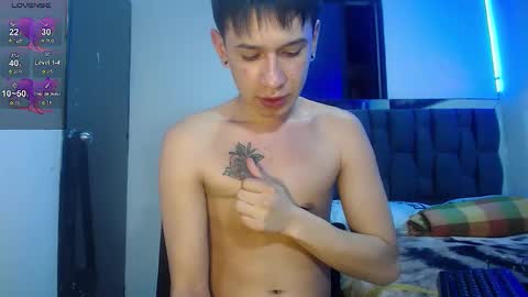 Snapshot of twink_daren chatting on February 22, 9:10 pm Mr Daren online show from February 22, 9:10 pm