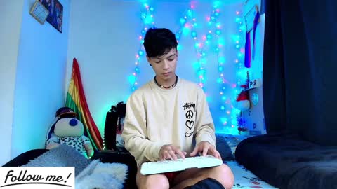 Snapshot of twink_sebas_ chatting on January 5, 2:41 pm Bad boy sebastian online show from January 5, 2:41 pm